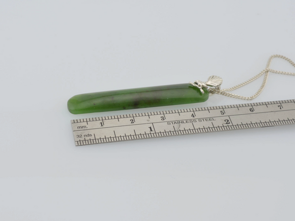Size of Greenstone pendant with fantail-bird motif