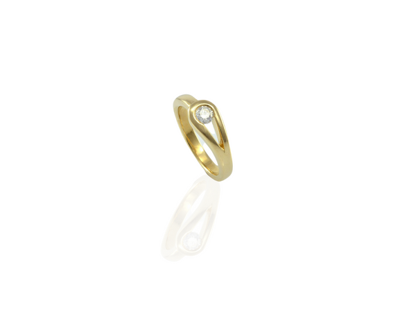 Luxembourg ring in gold with diamond