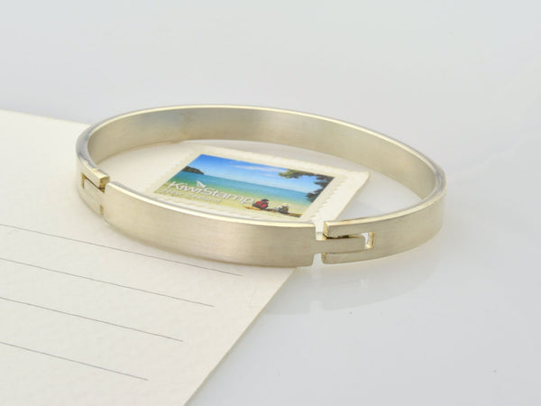 silver-bangle-with-hinge-men-and-woman