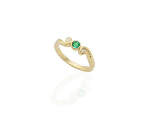 Galway - Emerald and diamond gold ring