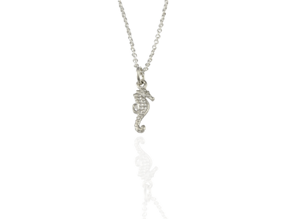 seahorse pendant in silver