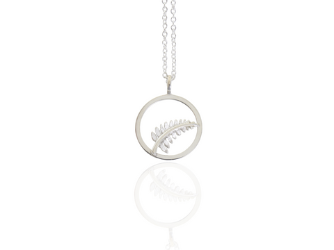 silver fern circle pendant